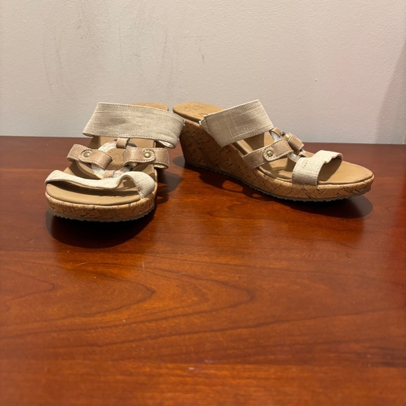 Sketchers Women's Cali Beverlee Sail Away Wedge Sandals in Natural Size 9 - Picture 2 of 11